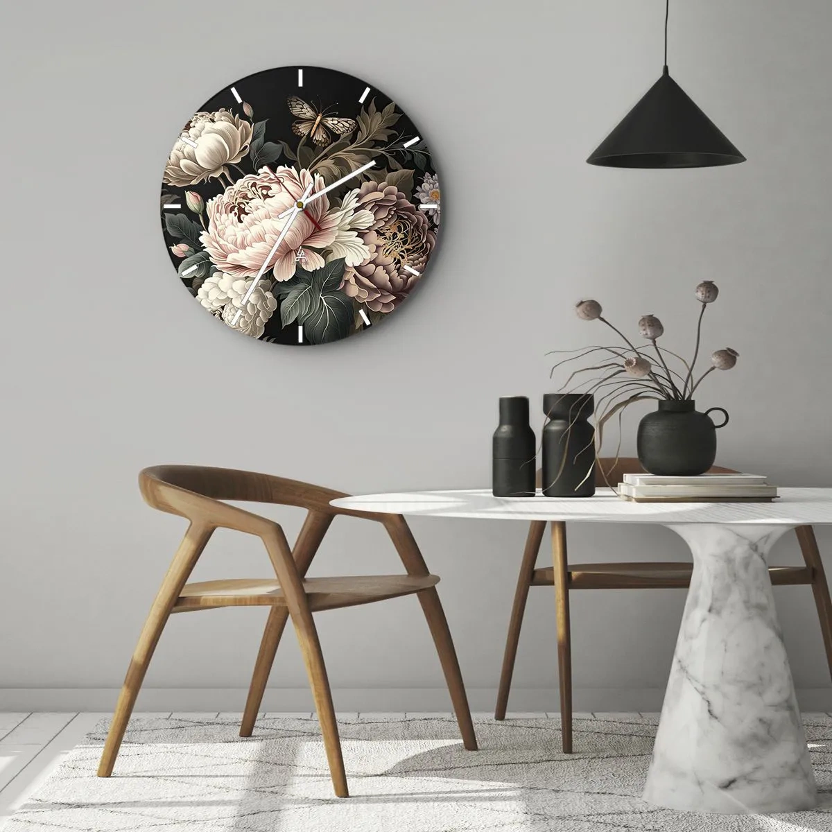 Horloge murale - Pendule murale - Pivoines roses et papillon sur fond noir dans un style classique - 30x30cm - De style baroque - Décoration murale moderne pour le salon, la cuisine et la chambre ARTTOR