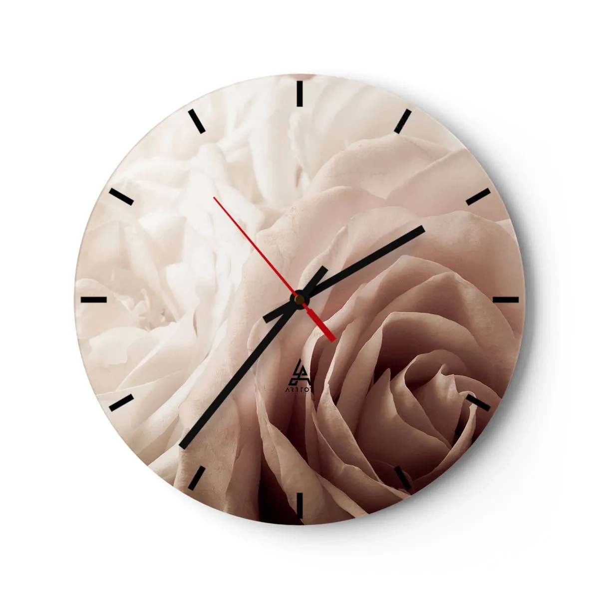 Horloge murale - Pendule murale - Gros plan de délicats pétales de rose dans des tons beige et rose. - 30x30cm - Au coeur d'ue la rose - Décoration murale moderne pour le salon, la cuisine et la chambre ARTTOR