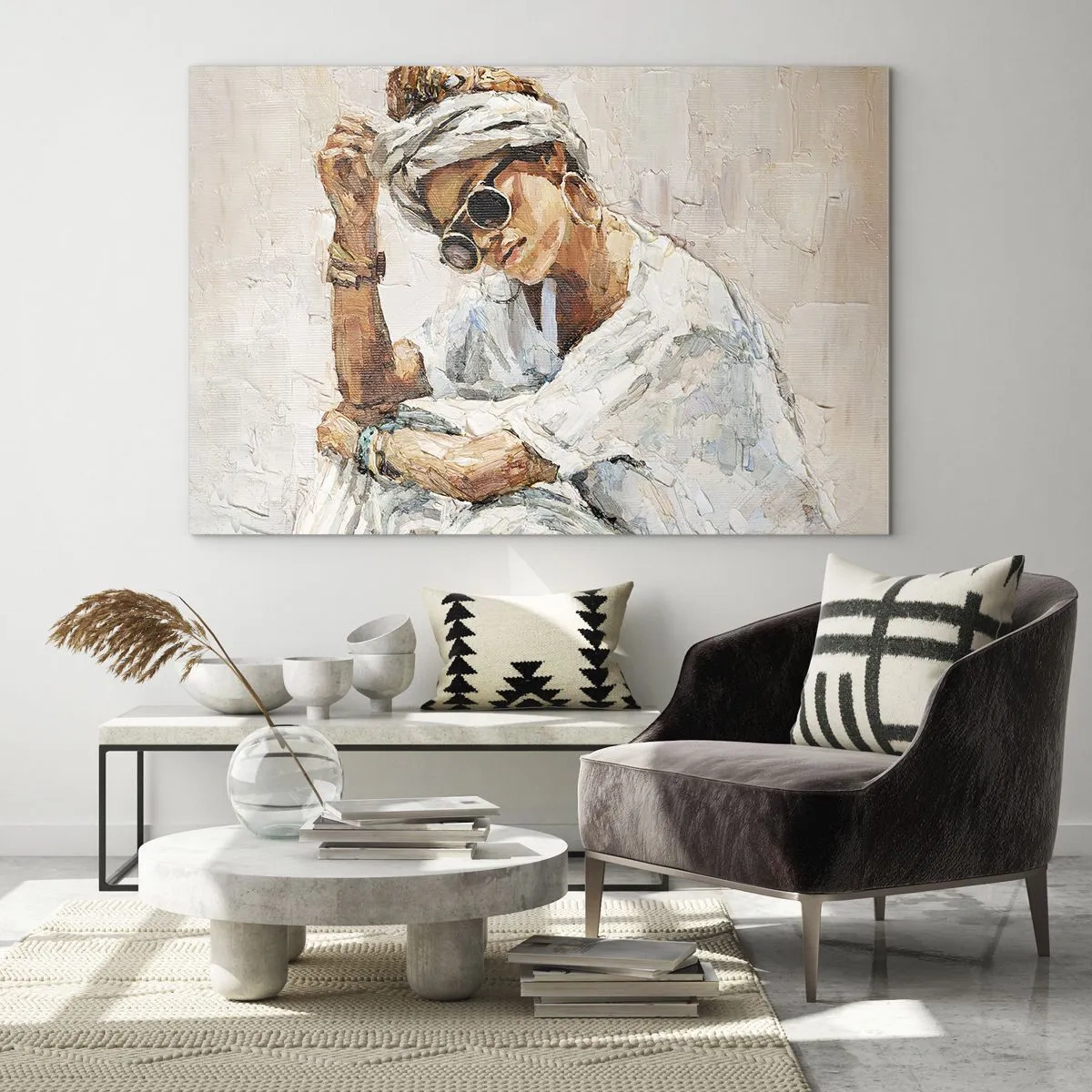 Impression sur verre - Image sur verre - Portrait d'une femme portant des lunettes et un turban peint au couteau à palette - 70x50cm - Portrait en plein soleil - Décoration murale moderne pour le salon et la chambre ARTTOR