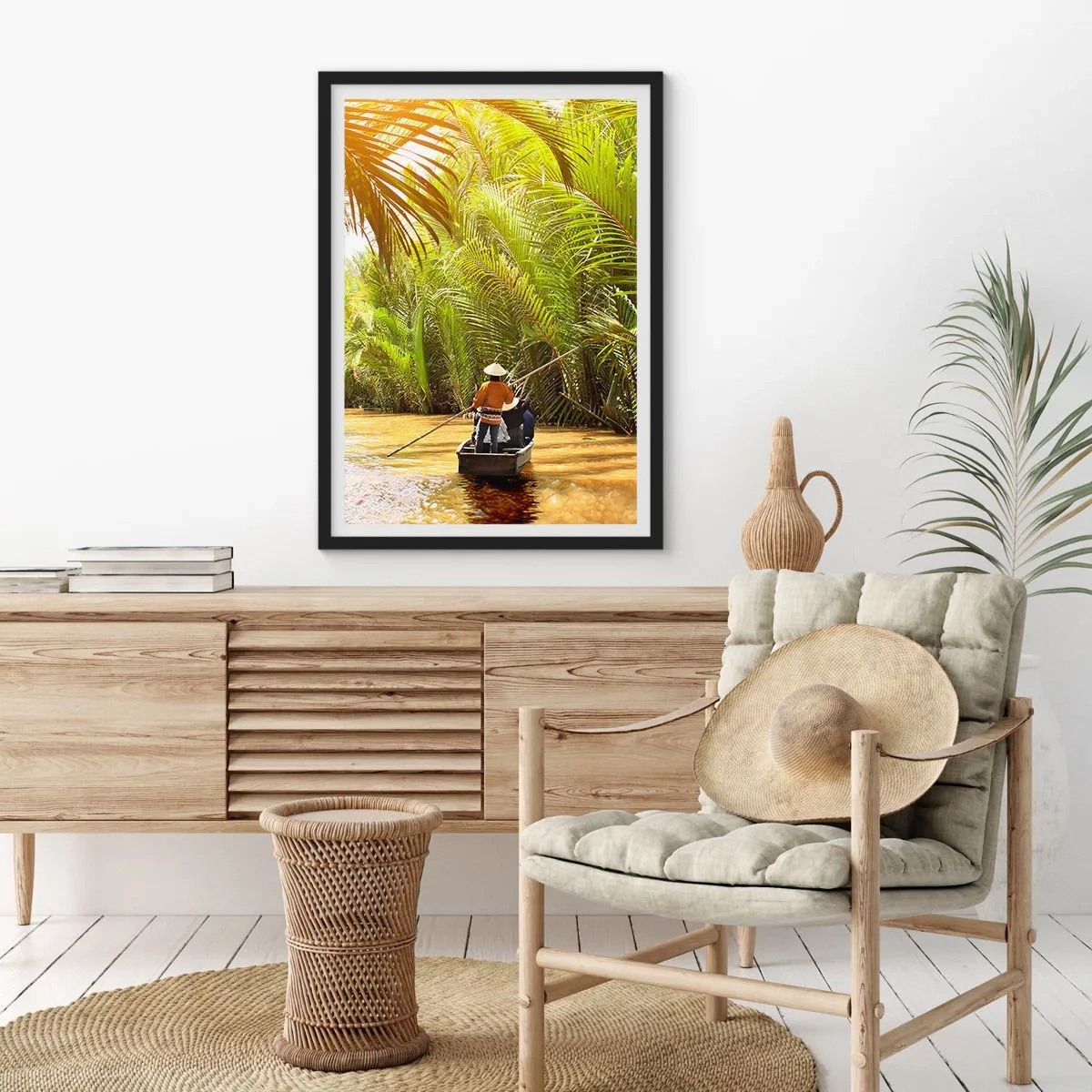 Affiche dans un cadre noir - Poster - Un bateau traditionnel dans une forêt tropicale de palmiers éclairé par le soleil - 50x70cm - Ravin de palmier - Décoration murale moderne pour le salon et la chambre ARTTOR