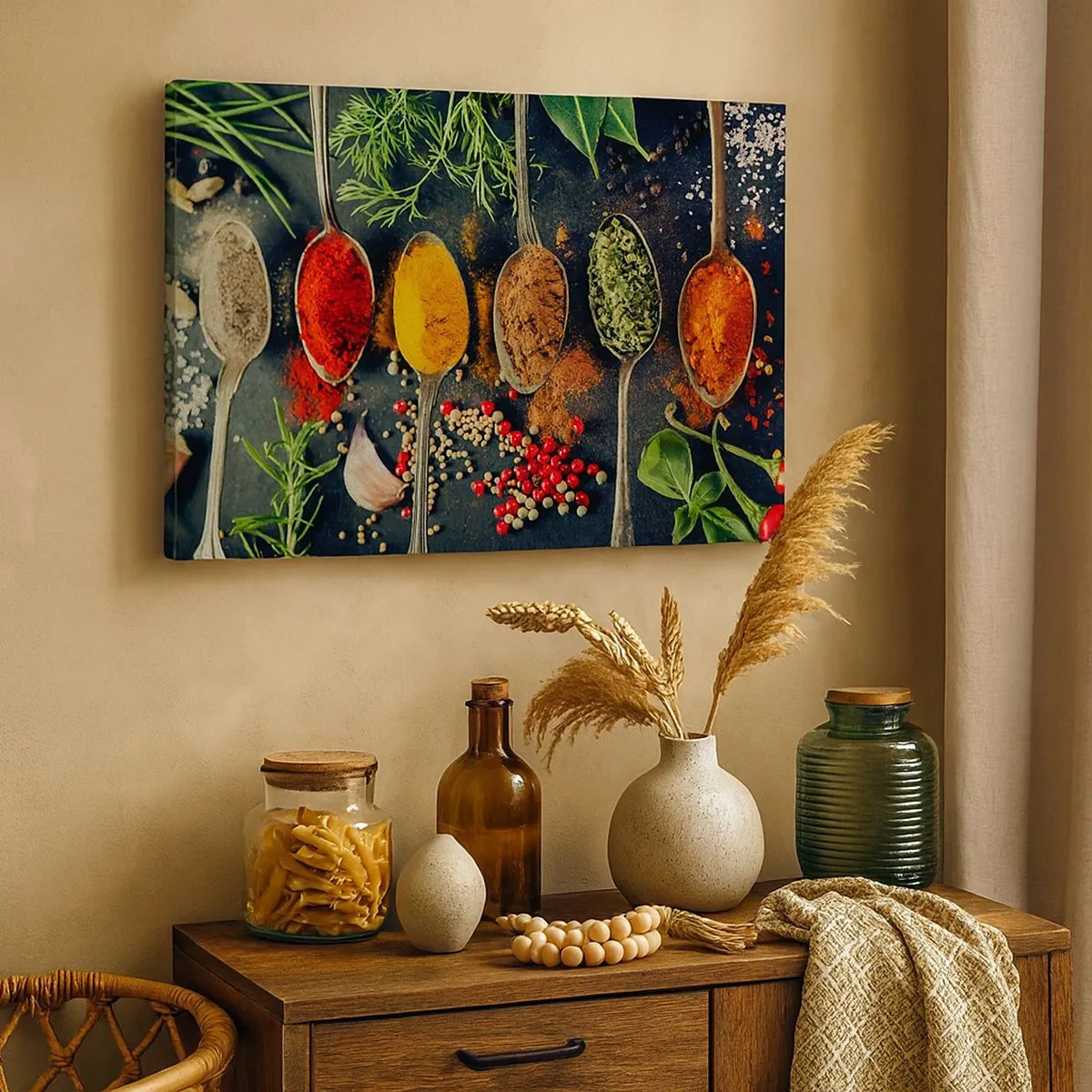 Impression sur toile - Image sur toile - Épices colorées sur des cuillères avec des herbes en arrière-plan - 70x50cm - Magie culinaire - Décoration murale moderne pour le salon et la chambre ARTTOR