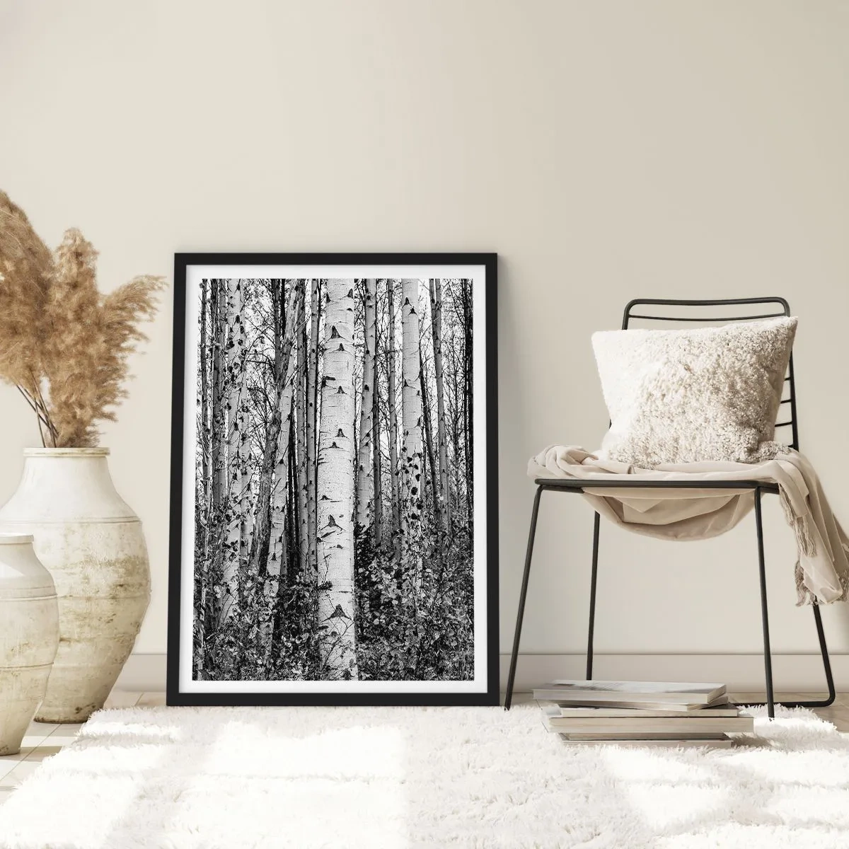 Affiche dans un cadre noir - Poster - Les bouleaux noirs et blancs forment une forêt symétrique - 50x70cm - Enchevêtrement de bouleau - Décoration murale moderne pour le salon et la chambre ARTTOR