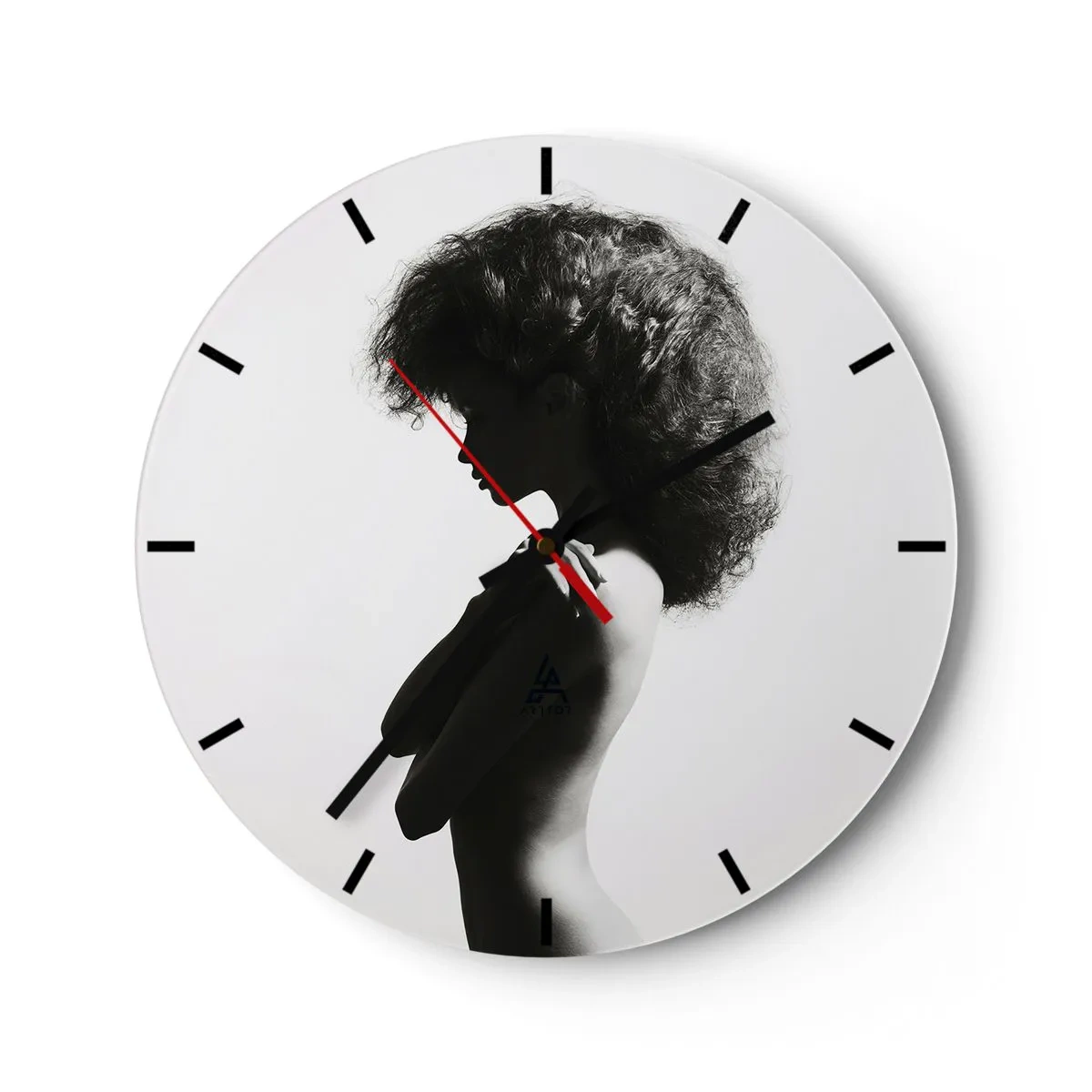 Horloge murale - Pendule murale - Portrait noir et blanc d'une femme en demi-profil avec une coiffure dynamique - 30x30cm - Comme une fleur au bout d'une fine tige - Décoration murale moderne pour le salon, la cuisine et la chambre ARTTOR