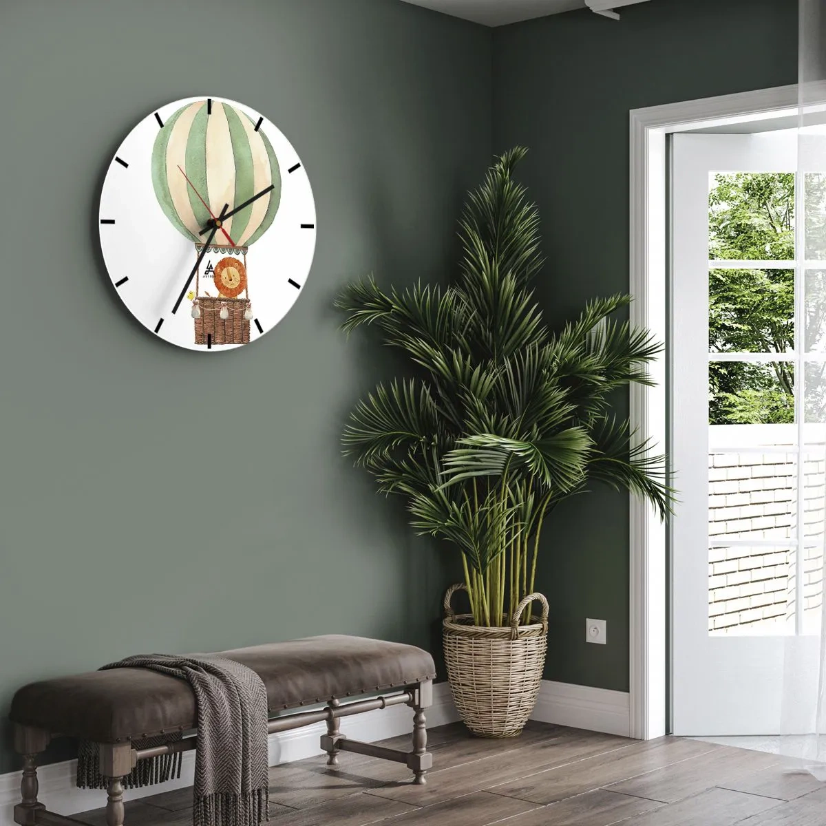 Horloge murale - Pendule murale - Un lion et un canard dans un ballon sur fond blanc - 30x30cm - Les voyages de Léon - Décoration murale moderne pour le salon, la cuisine et la chambre ARTTOR