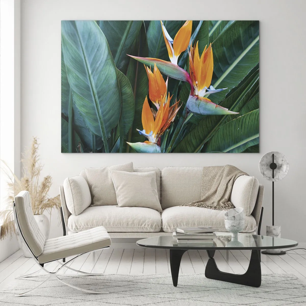 Impression sur verre - Image sur verre - Fleurs de strelitzia exotiques parmi de grandes feuilles vertes - 70x50cm - Est-ce une fleur, est-ce un oiseaux? - Décoration murale moderne pour le salon et la chambre ARTTOR