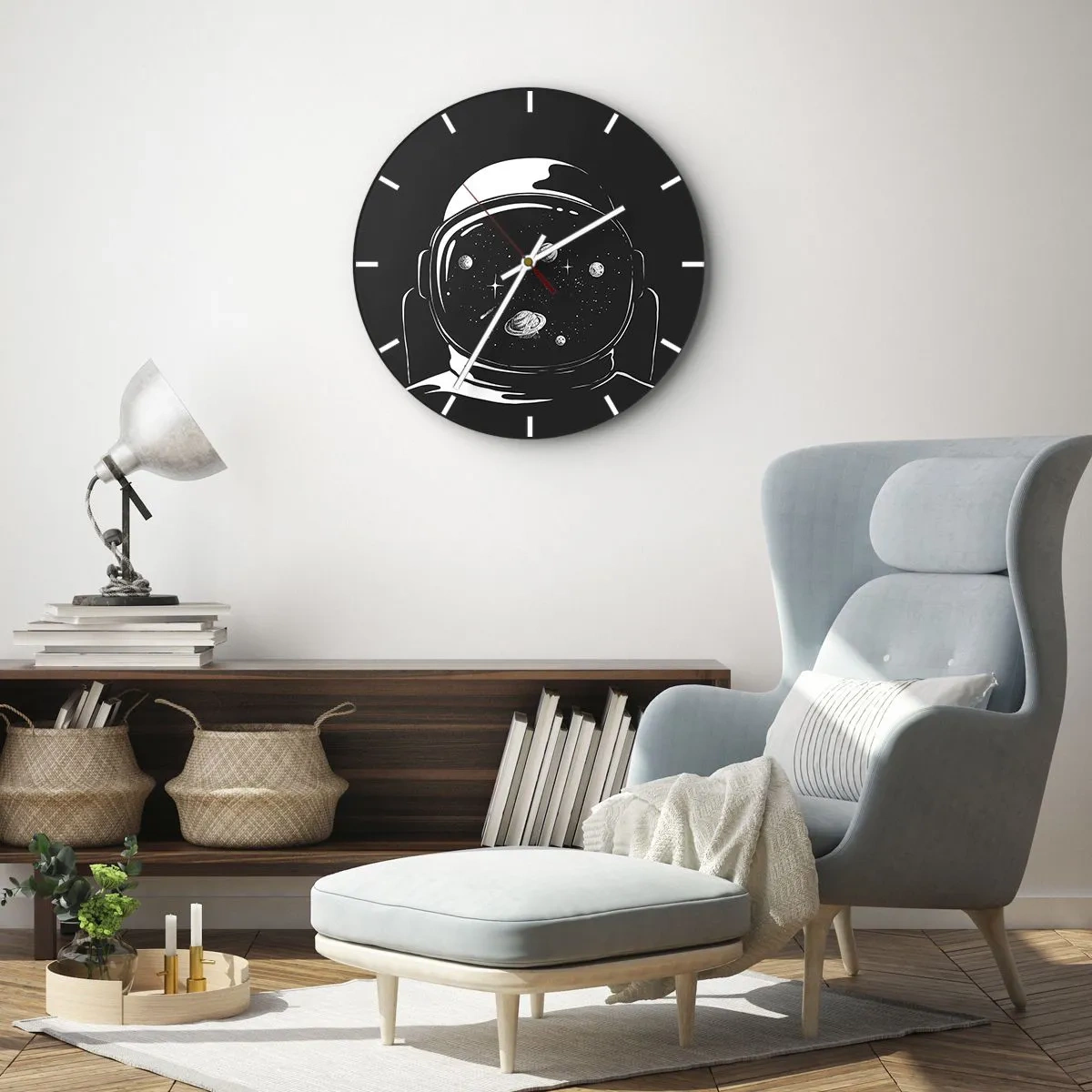 Horloge murale - Pendule murale - Le cosmos reflété dans la visière du casque d'un astronaute - 30x30cm - Sympa la vue - Décoration murale moderne pour le salon, la cuisine et la chambre ARTTOR
