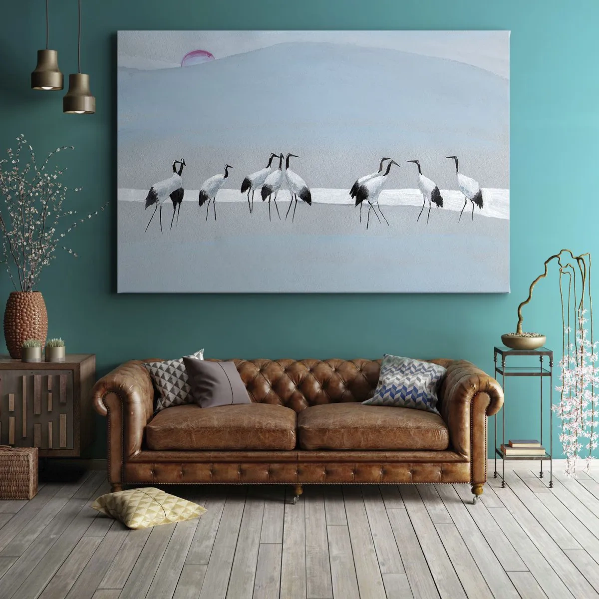 Impression sur toile - Image sur toile - Un groupe de grues contre un ciel bleu et le soleil levant - 70x50cm - Après une chaude journée - Décoration murale moderne pour le salon et la chambre ARTTOR