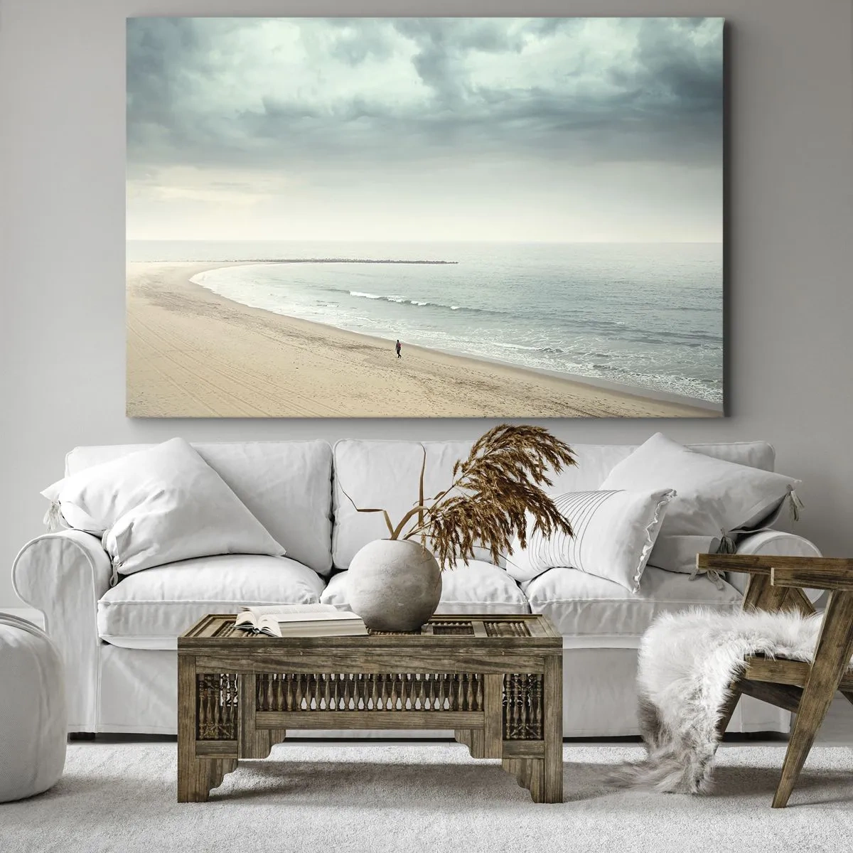 Impression sur toile - Image sur toile - Une silhouette solitaire sur une plage déserte au bord d'une mer calme - 70x50cm - à la recherche de la paix - Décoration murale moderne pour le salon et la chambre ARTTOR