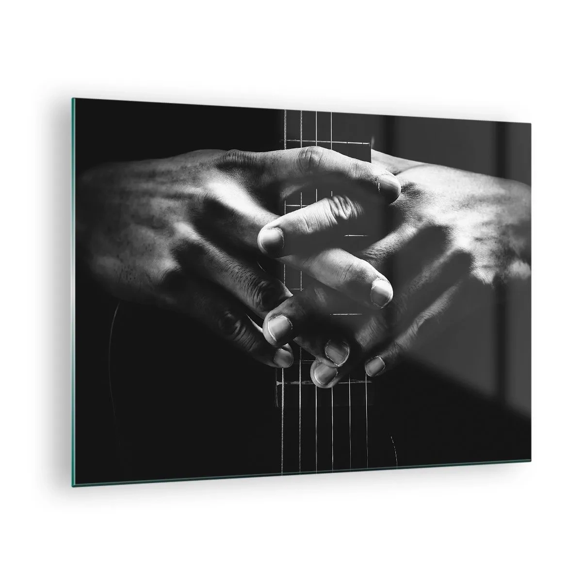 Impression sur verre - Image sur verre - Mains jointes posées sur le manche de la guitare en noir et blanc - 70x50cm - Prière d'artiste - Décoration murale moderne pour le salon et la chambre ARTTOR