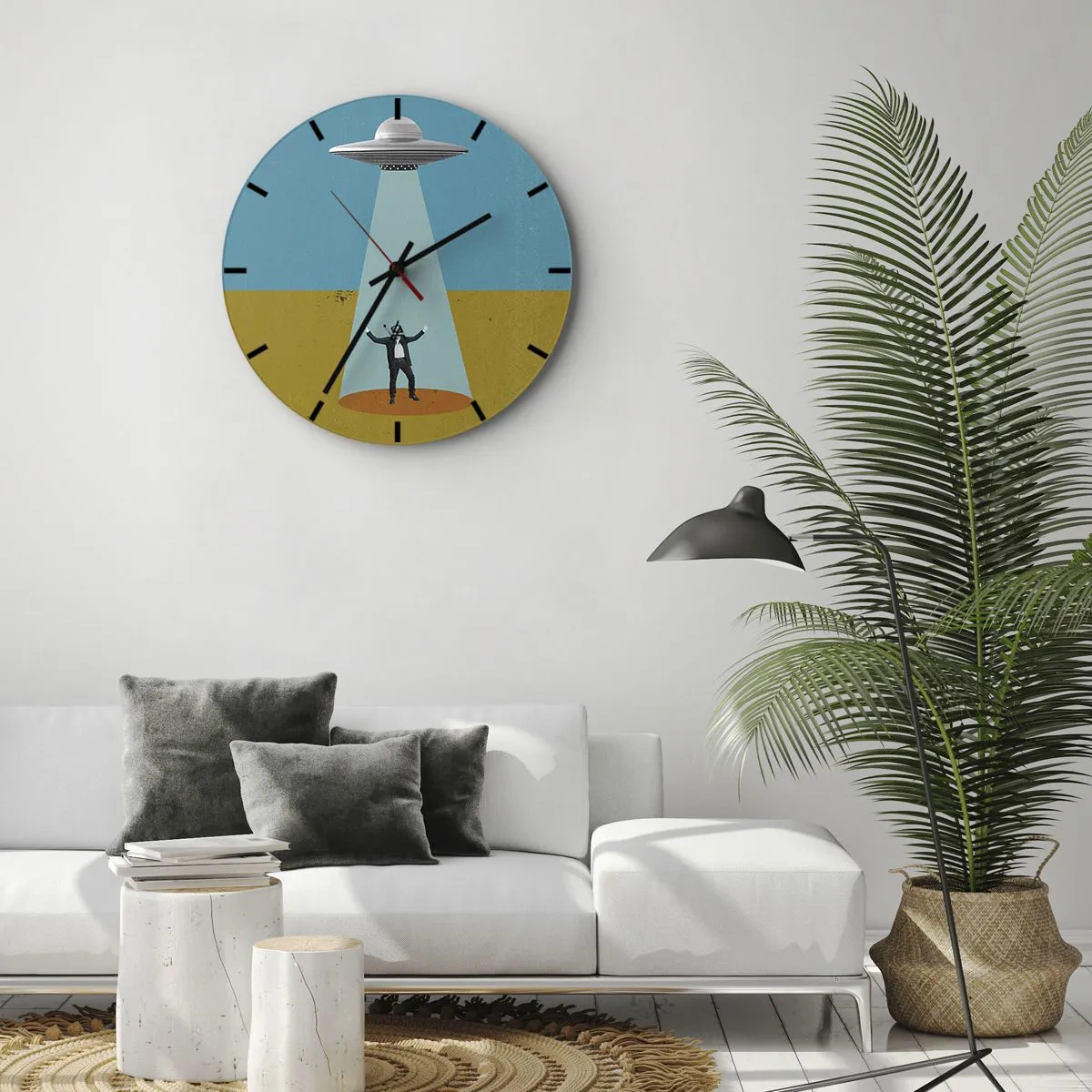 Horloge murale - Pendule murale - Un homme illuminé par un faisceau d'OVNI sur fond de désert. - 30x30cm - Rencontre proche - Décoration murale moderne pour le salon, la cuisine et la chambre ARTTOR