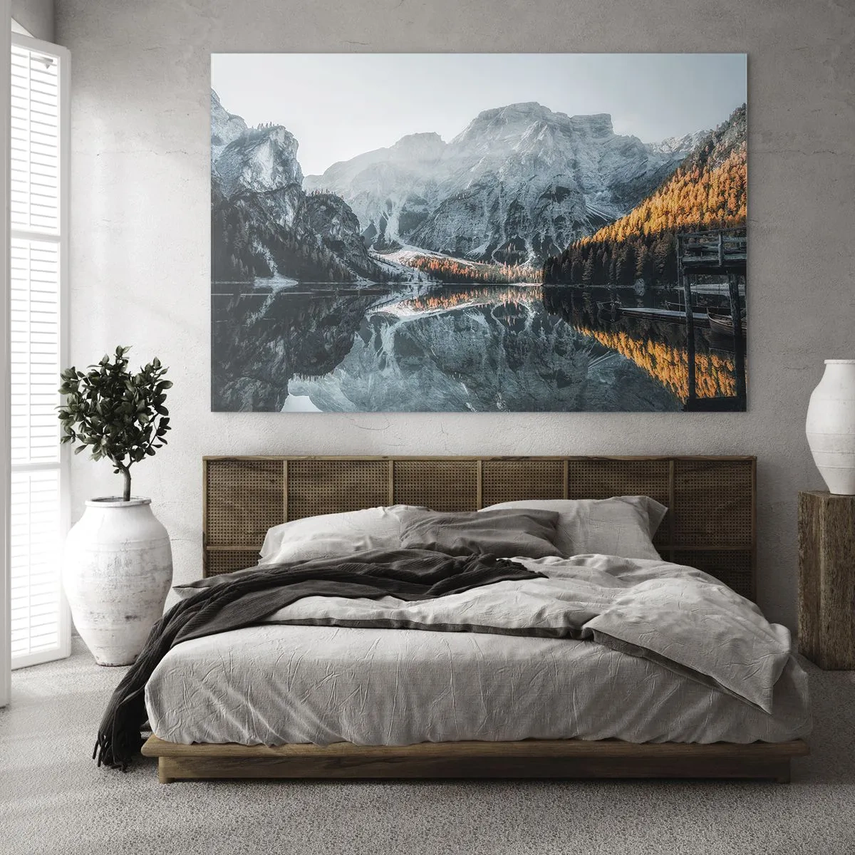 Impression sur verre - Image sur verre - Un paysage de montagne se reflétant dans la surface calme du lac - 70x50cm - Reflet de paysage - Décoration murale moderne pour le salon et la chambre ARTTOR