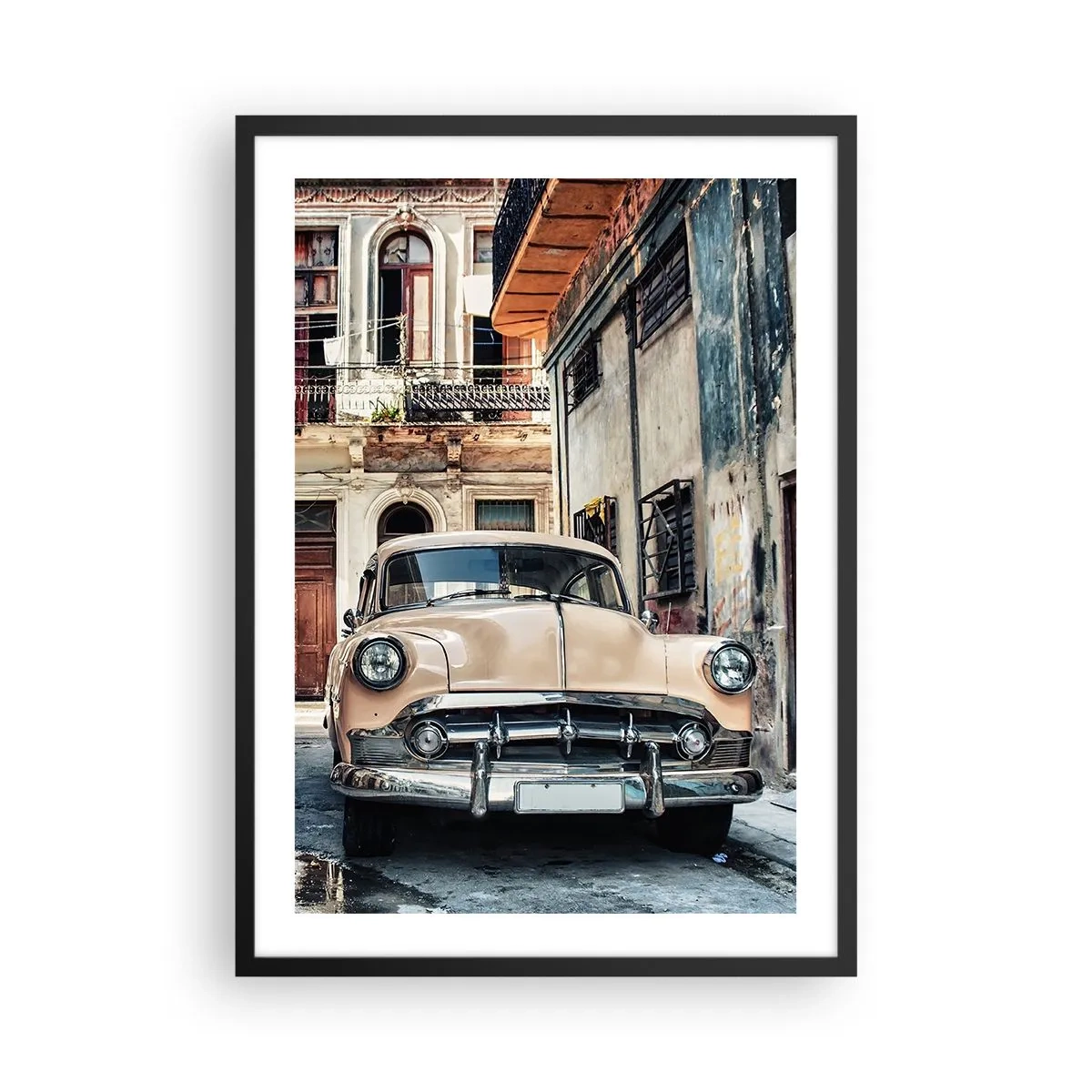 Affiche dans un cadre noir - Poster - Une voiture classique dans un décor urbain rétro - 50x70cm - Sieste à La Havane - Décoration murale moderne pour le salon et la chambre ARTTOR